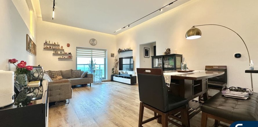 Lägenhet i Dubai Sports City, Dubai, UAE 2 sovrum, 120 kvm Nr. 666858