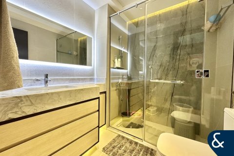 Lägenhet till försäljning i Dubai Sports City, Dubai, UAE 2 sovrum, 120 kvm Nr. 666858 - fotografi 9