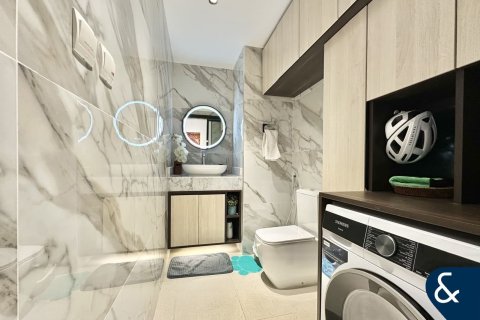 Lägenhet till försäljning i Dubai Sports City, Dubai, UAE 2 sovrum, 120 kvm Nr. 666858 - fotografi 10