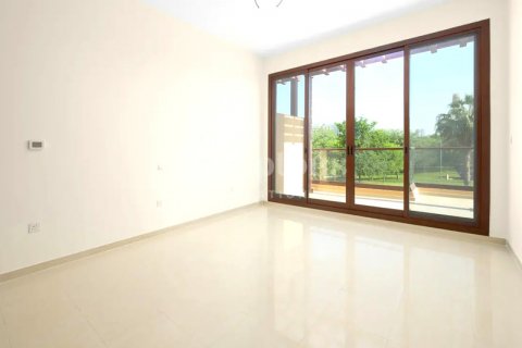 Townhouse in Jumeirah Islands, Dubai, UAE 4 bedrooms, 312.15408000 sq.m. № 583826 - photo 6