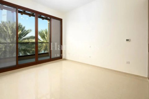 Townhouse in Jumeirah Islands, Dubai, UAE 4 bedrooms, 312.15408000 sq.m. № 583826 - photo 9