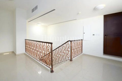 Townhouse in Jumeirah Islands, Dubai, UAE 4 bedrooms, 312.15408000 sq.m. № 583826 - photo 7