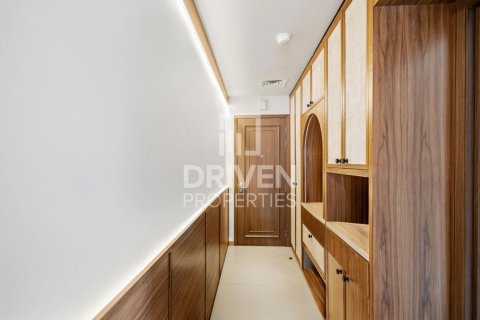 דירה להשכרה ב Downtown Dubai (Downtown Burj Dubai), Dubai, איחוד האמירויות  2 חדרי שינה, 119.01 מ"ר, מספר 757071 - תמונה 16