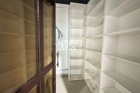 Business Bay, Dubai, UAE의 임대용 사무실 98제곱미터 번호 704182 - 사진 9