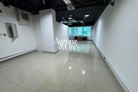 Business Bay, Dubai, UAE의 임대용 사무실 98제곱미터 번호 704182 - 사진 2