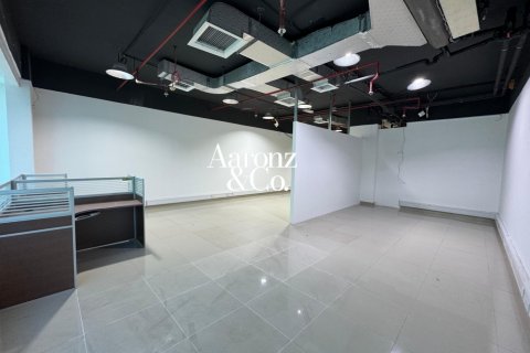 Business Bay, Dubai, UAE의 임대용 사무실 98제곱미터 번호 704182 - 사진 6