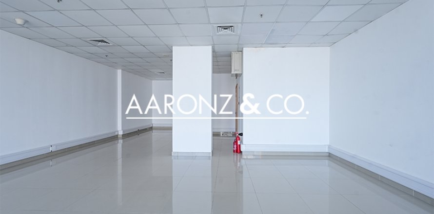 Iroda itt: Business Bay, Dubai, EAE, 98 m², azonosító: 704181