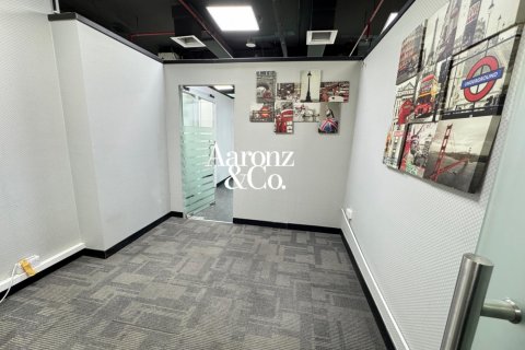 Business Bay, Dubai, UAE의 임대용 사무실 112제곱미터 번호 704183 - 사진 6