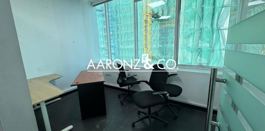 Iroda itt: Business Bay, Dubai, EAE, 112 m², azonosító: 704183