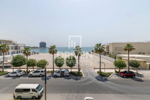 Villa en alquiler en Jumeirah, Dubai, EAU 5 dormitorios, 469 m2 № 684148 - foto 8