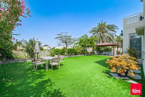 Üürile anda villa asukohaga Dubai, AÜE: 4 magamistoaga, 560.4 m² Nr 710683 - pilt 24