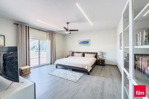 Üürile anda villa asukohaga Dubai, AÜE: 4 magamistoaga, 560.4 m² Nr 710683 - pilt 14