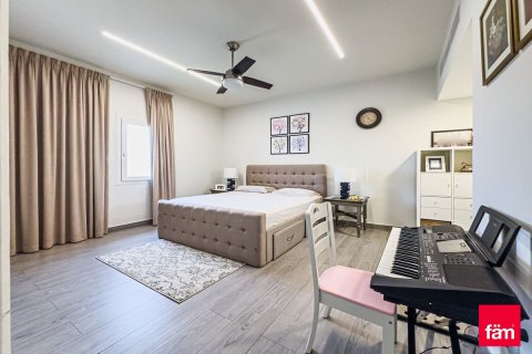 Üürile anda villa asukohaga Dubai, AÜE: 4 magamistoaga, 560.4 m² Nr 710683 - pilt 17