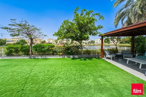 Üürile anda villa asukohaga Dubai, AÜE: 4 magamistoaga, 560.4 m² Nr 710683 - pilt 25