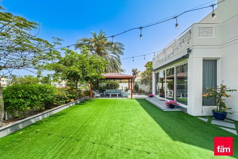 Üürile anda villa asukohaga Dubai, AÜE: 4 magamistoaga, 560.4 m² Nr 710683 - pilt 23