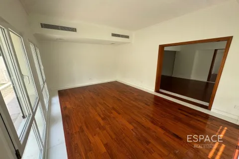 וילה להשכרה ב Meadows, Dubai, איחוד האמירויות  5 חדרי שינה, 369 מ"ר, מספר 650080 - תמונה 7