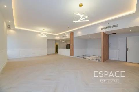 Apartmen di Jumeirah Beach Residence, Dubai, UAE 4 bilik tidur, 252 meter persegi № 650079 - foto 1