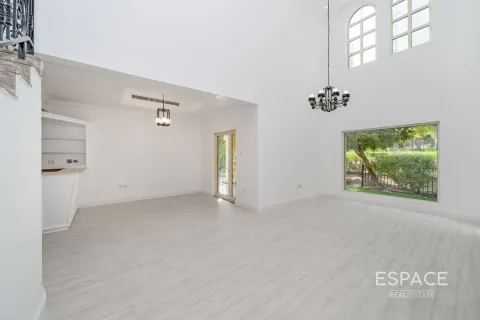 Villa zur Miete in Jumeirah Islands, Dubai, VAE 4 Schlafzimmer, 481 m2 Nr. 650082 - Foto 2