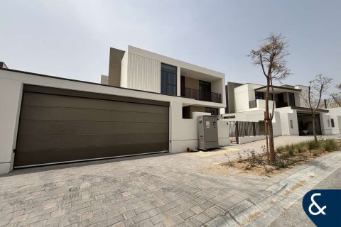 Villa para arrendamento em Al Furjan, Dubai, EAU 5 quartos, 474 m2 № 668243 - foto 1