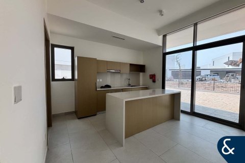 Villa para arrendamento em Al Furjan, Dubai, EAU 5 quartos, 474 m2 № 668243 - foto 3