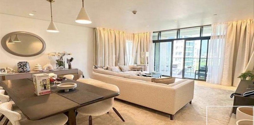 Apartamento en The Hills, Dubai, EAU 2 dormitorios, 141.68 m² № 755169