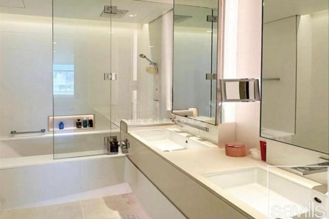 Apartamento en venta en The Hills, Dubai, EAU 2 dormitorios, 141.68 m2 № 755169 - foto 8