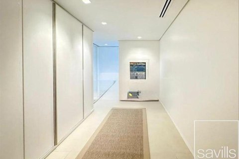 Apartamento en venta en The Hills, Dubai, EAU 2 dormitorios, 141.68 m2 № 755169 - foto 13