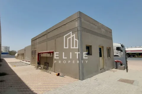 Entrepôt à vendre à  Sharjah, EAU 15121 m2 № 619930 - photo 12