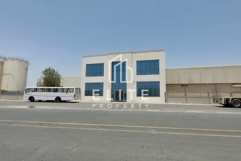 Entrepôt à vendre à  Sharjah, EAU 15121 m2 № 619930 - photo 22