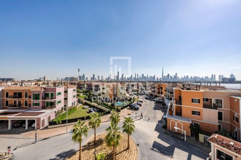 Apartament në Jumeirah, Dubai, Emiratet e Bashkuara Arabe 3 dhoma gjumi, 216 m2. № 683993