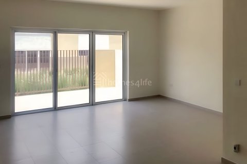Apartment in Dubai, UAE 3 bedrooms, 206 sq.m. № 707556 - photo 8