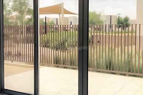 Apartment in Dubai, UAE 3 bedrooms, 206 sq.m. № 707556 - photo 5