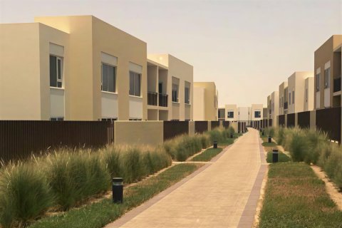 Apartment in Dubai, UAE 3 bedrooms, 206 sq.m. № 707556 - photo 10