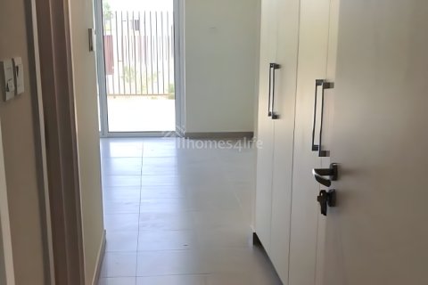 Apartment in Dubai, UAE 3 bedrooms, 206 sq.m. № 707556 - photo 6
