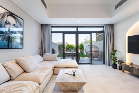 Dubai, BAE’de satılık sıra ev 2 yatak odası, 170 m² No 700143 - fotoğraf 2