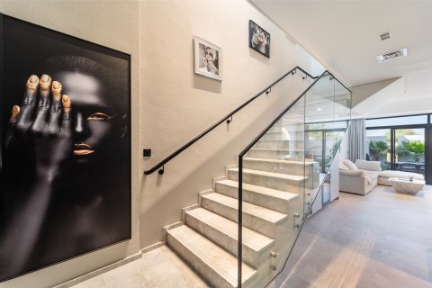 Dubai, BAE’de satılık sıra ev 2 yatak odası, 170 m² No 700143 - fotoğraf 9