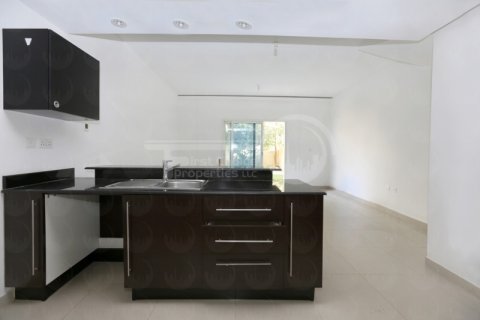 Vila v Al Reef, Abu Dhabi, SAE 2 spálne, 170.1 m2 č. 731336 - Fotografia 11
