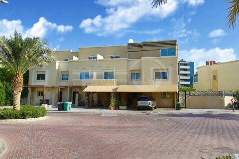 Vila v Al Reef, Abu Dhabi, SAE 2 spálne, 170.1 m2 č. 731336 - Fotografia 2