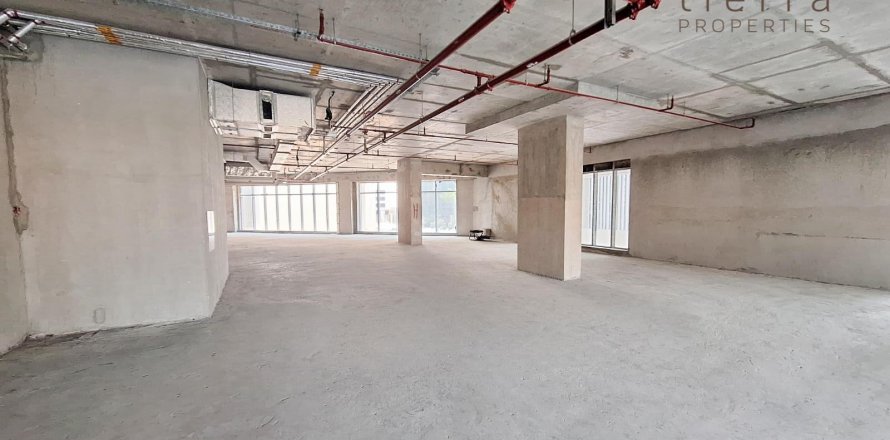 Dyqan në Dubai Land, Emiratet e Bashkuara Arabe 301.9 m2. № 569347