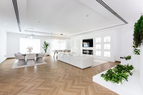 Huoneisto Dubai Marina, Dubai, Arabiemiraatit 4 makuuhuonetta, 295 m2 № 726870