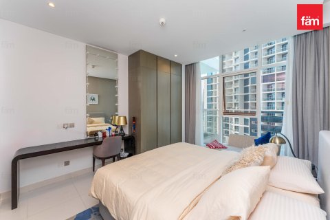 Apartmen di Business Bay, Dubai, UAE 1 bilik tidur, 90.7 meter persegi № 691327 - foto 17
