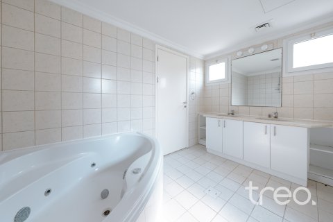 Villa til salg i Meadows, Dubai, UAE 4 soveværelser, 321.91 kvm № 741028 - foto 8