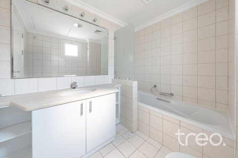 Villa til salg i Meadows, Dubai, UAE 4 soveværelser, 321.91 kvm № 741028 - foto 13