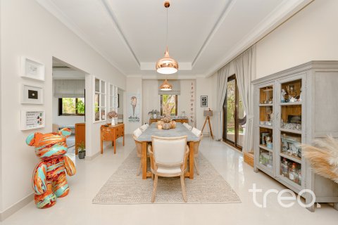Arabian Ranches 2、Dubai、UAE にあるヴィラ販売中 4ベッドルーム、400.32 m2、No741033 - 写真 3