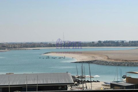 Appartement à Al Hamra Village, Ras Al Khaimah, EAU: 3 chambres, 223 m2 № 709468