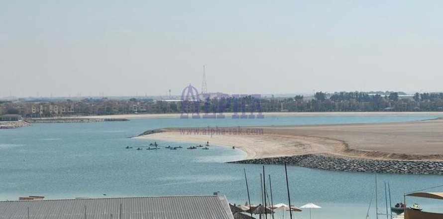 Apartment in Al Hamra Village, Ras Al Khaimah, UAE 3 bedrooms, 223 sq.m. № 709468