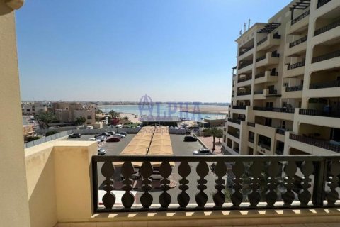 Apartment in Al Hamra Village, Ras Al Khaimah, UAE 3 bedrooms, 223 sq.m. № 709468 - photo 10
