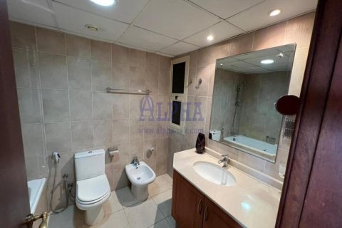 Apartment in Al Hamra Village, Ras Al Khaimah, UAE 3 bedrooms, 223 sq.m. № 709468 - photo 13