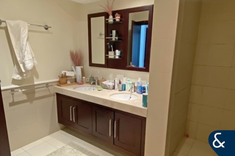 Appartamento in vendita a The Views, Dubai, EAU 2 camere da letto, 174 mq. № 671243 - foto 10