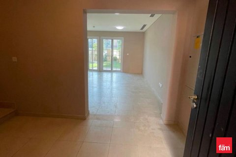 Villetta a schiera in affitto a Dubai, EAU 2 camere da letto, 180 mq. № 698841 - foto 4